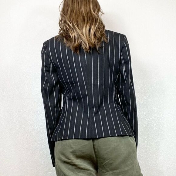 NWOT Express Design Studio Black & White Pinstriped Blazer Jacket - Picture 4 of 9